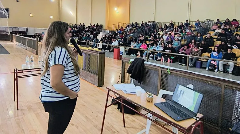 bc4e53076221993d647f2b5d9091e831_L