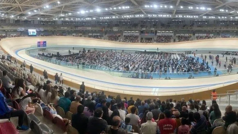 9fdac57a491efaddbcc5450b48e068b0_L