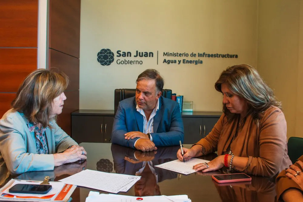 dc6d98798d061bfcbcf2c89a3432d58e_XL